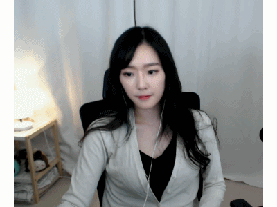 캠이 실물을 못따라온다는 외모 원탑 스트리머 ㄷㄷ | 인스티즈