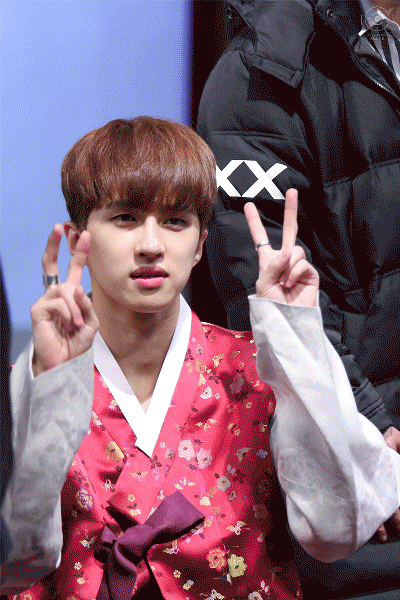 애교부리고 현타온 아이돌들 | 인스티즈