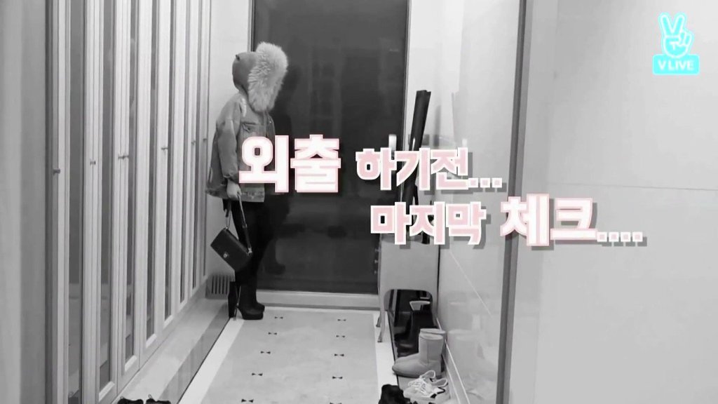 결정장애 걸린 수지.jpg | 인스티즈