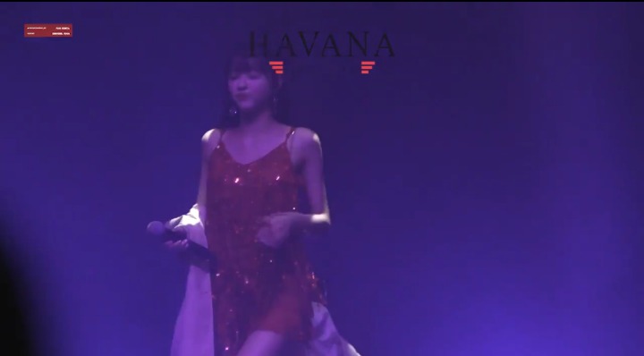 오마이걸 막콘 유아 개인무대 사진 의상ㄷㄷ(밤편지+하바나) | 인스티즈