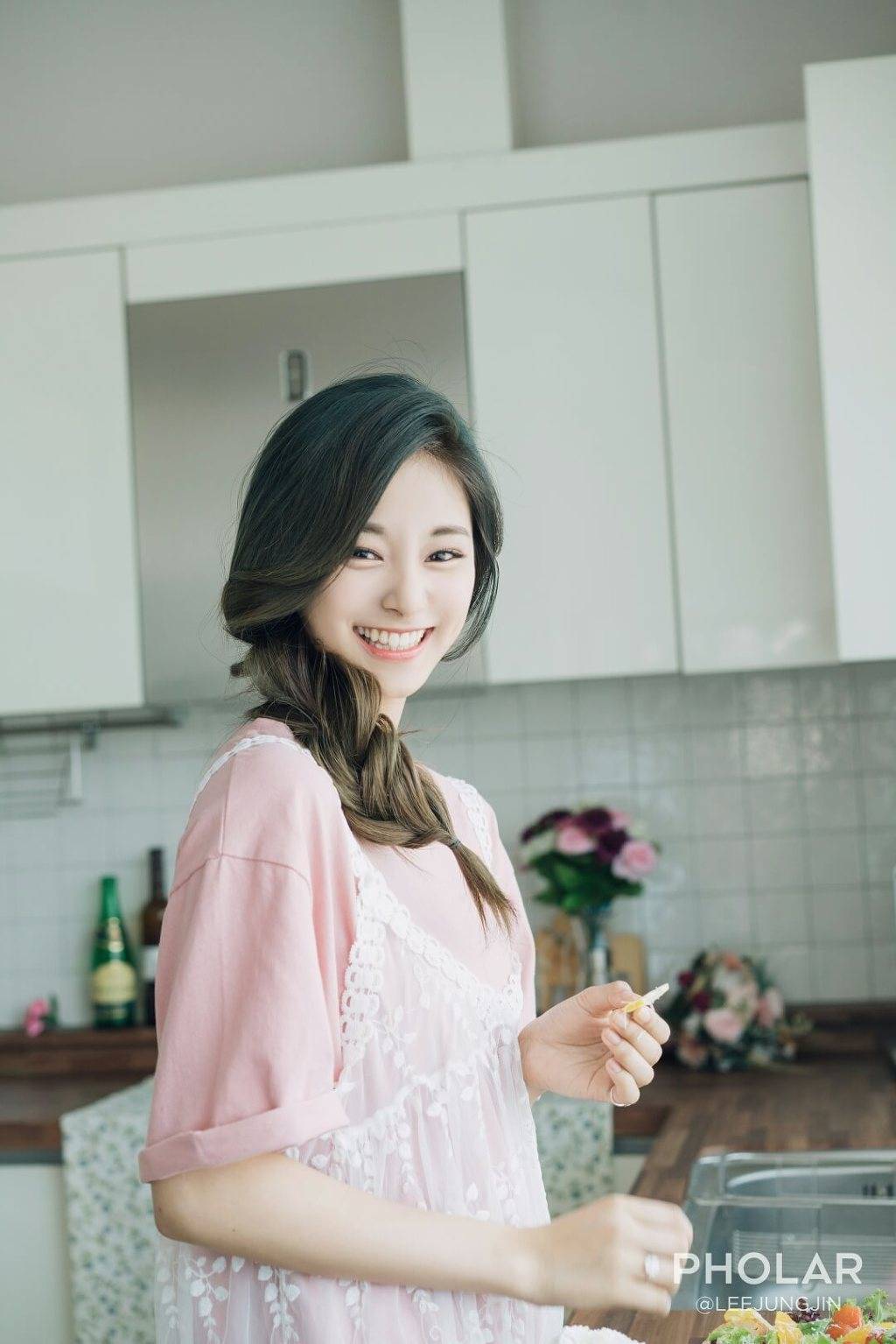 배우 이정진이 찍은 트와이스 쯔위 셋째 날 | 인스티즈