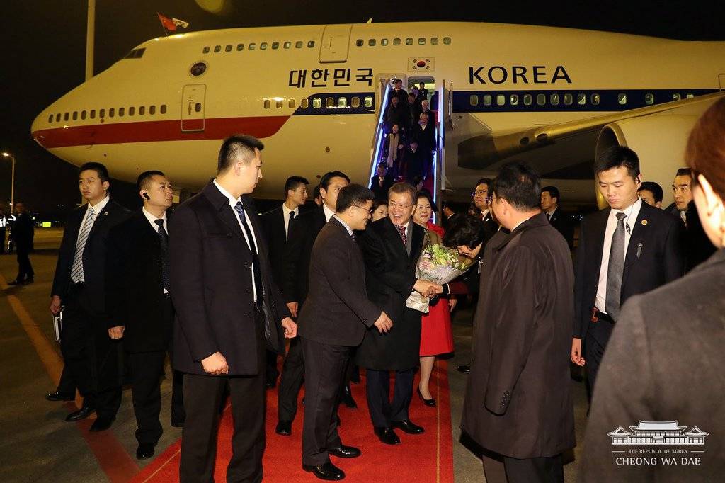 중국 두번째 방문지 충칭에 도착한 문재인 대통령 | 인스티즈