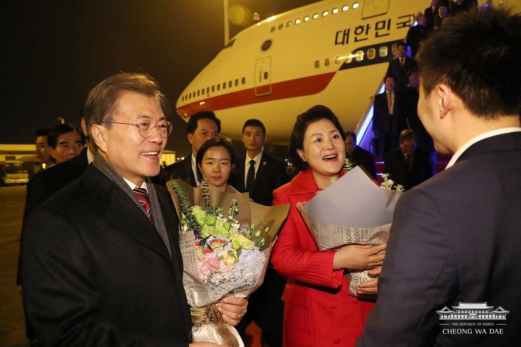 중국 두번째 방문지 충칭에 도착한 문재인 대통령 | 인스티즈