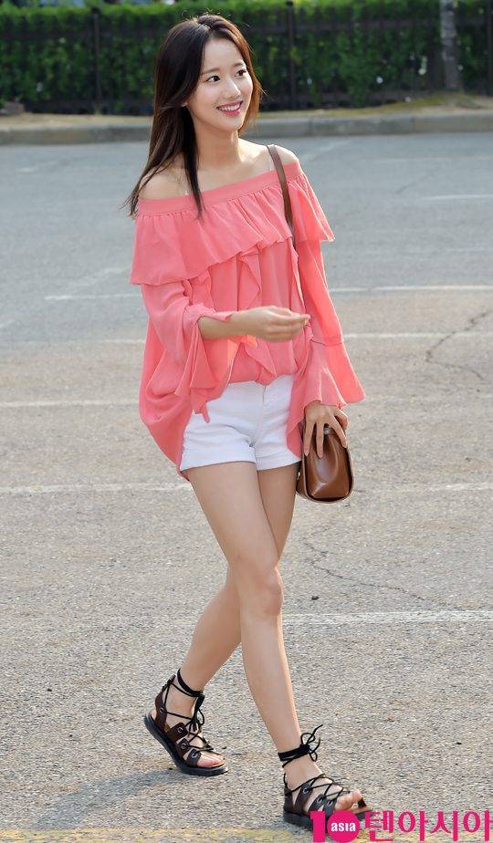 여친룩의 정석 에이프릴 나은 | 인스티즈