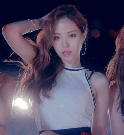 몸매가 아름다운 손나은.gif | 인스티즈