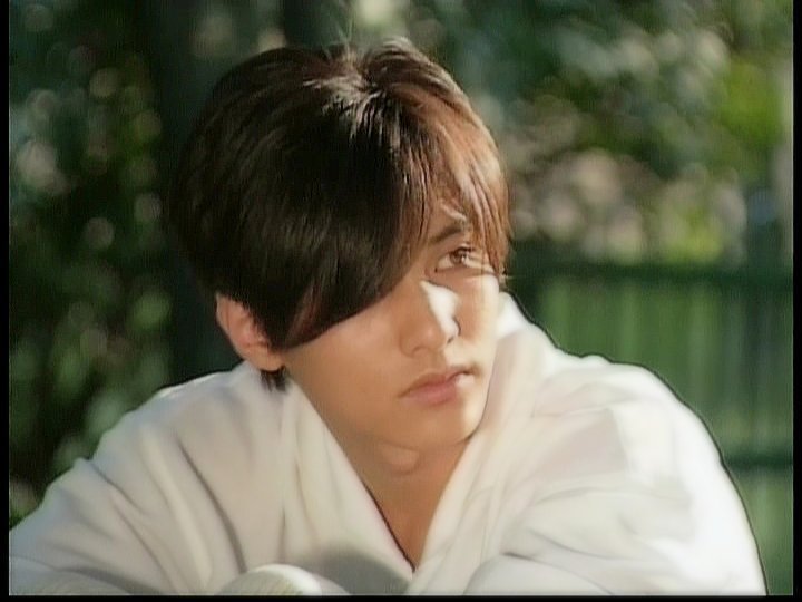 비슷한 나이로 비교해보는 유승호 vs 원빈 | 인스티즈