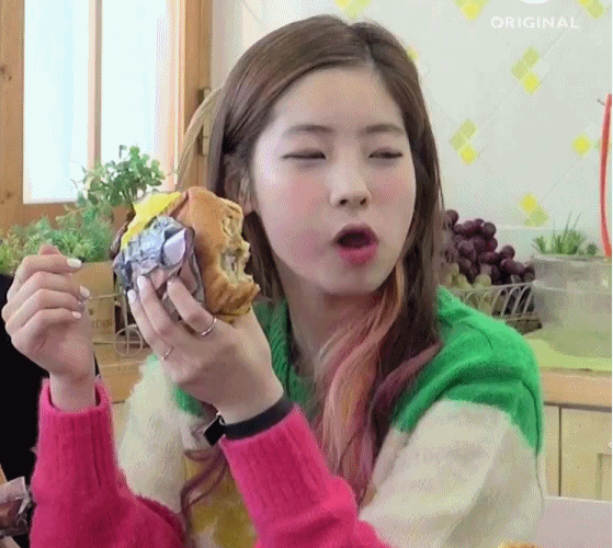 진사 가서 잘 자고있을지 걱정되서 올려보는 트와이스 다현 | 인스티즈