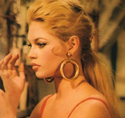 여자 바람피다가 차버리고 등어도 아무도 욕 안했던 남자 | 인스티즈