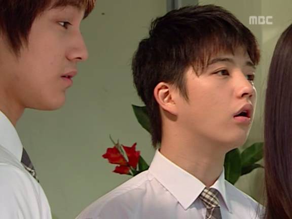 [거침없이하이킥] 짜리 강유미VS목돌이 나혜미.jpg | 인스티즈