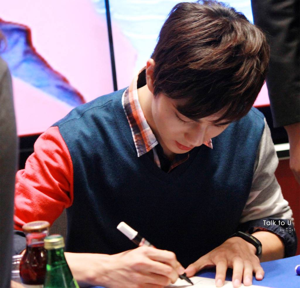 비슷한 나이로 비교해보는 유승호 vs 원빈 | 인스티즈