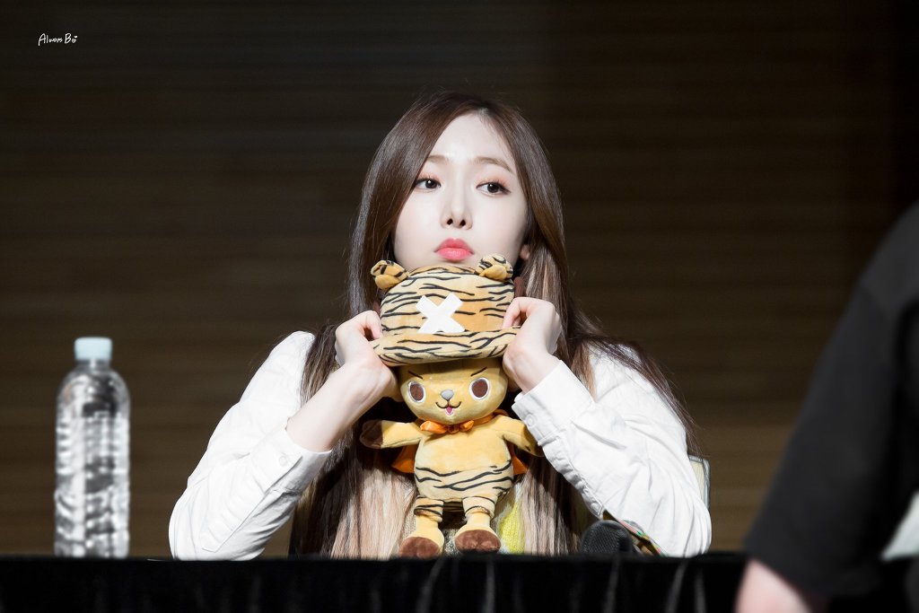 여자친구 신비 | 인스티즈