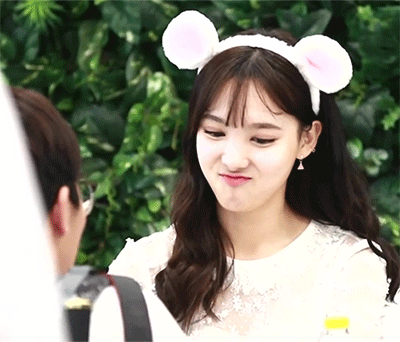 [트와이스] 눈웃음 날리는 임나연 | 인스티즈