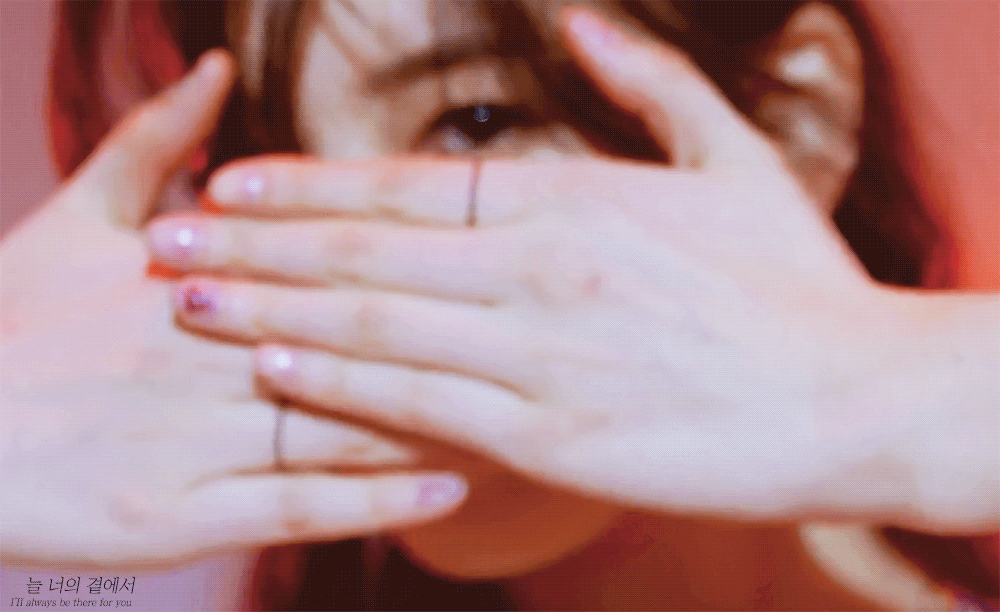 수지와 아이컨택하기.gif | 인스티즈