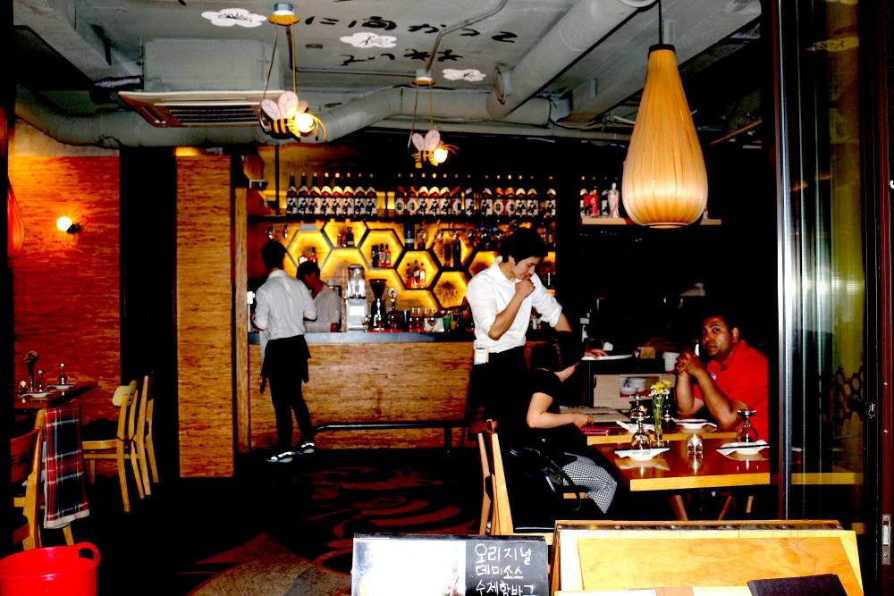 서울 번화가들중에서 가장 매력있고 특색있는 번화가라 생각함 | 인스티즈