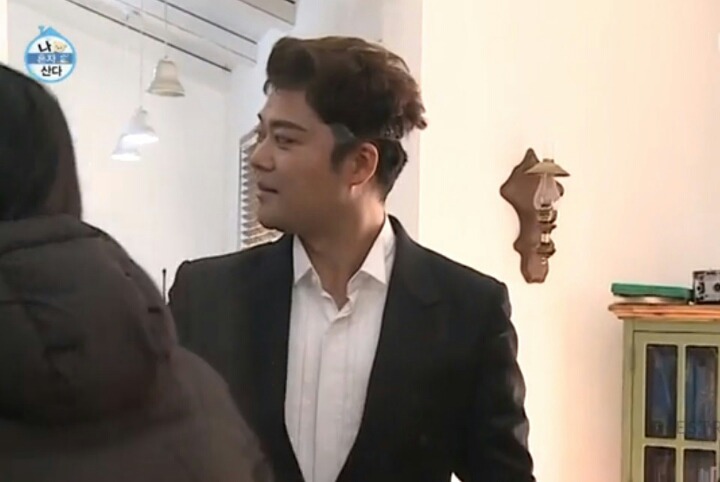 카메라로 찍고 있는대도 한혜진에 대한 진심을 털었던 전현무 | 인스티즈