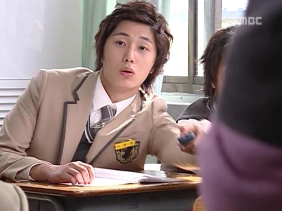 [거침없이하이킥] 학생들 제압하려다가 망신만 당하는 서선생ㅋㅋㅋㅋㅋ.jpg | 인스티즈