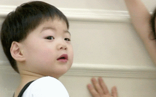 태어날때부터 윙크하던 아기 송만세.jpgif | 인스티즈