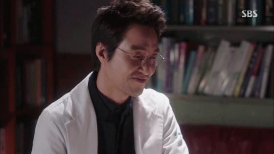 멜로 1도 없는 캐릭인 줄 알았는데 번외편에서 첫사랑 보고 정신 못차림 연기하는 한석규.GIF | 인스티즈