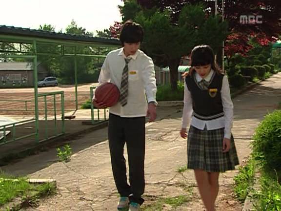 [거침없이하이킥] 짜리 강유미VS목돌이 나혜미.jpg | 인스티즈