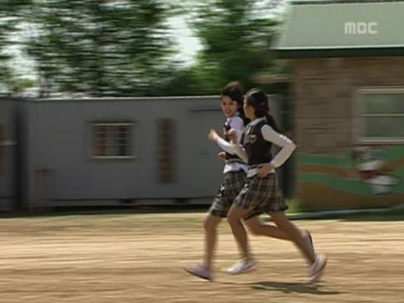 [거침없이하이킥] 짜리 강유미VS목돌이 나혜미.jpg | 인스티즈