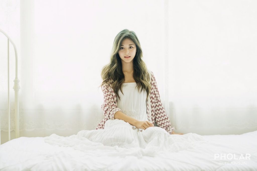 배우 이정진이 찍은 트와이스 쯔위 셋째 날 | 인스티즈