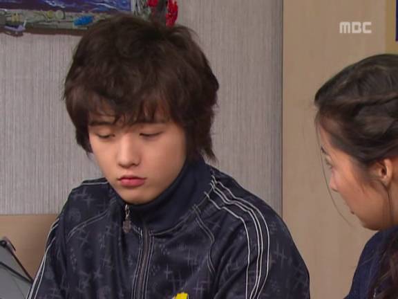 [거침없이하이킥] 민호보다 더 크게 다쳤는데 사람들이 몰라줘서 억울한 윤호.jpg | 인스티즈