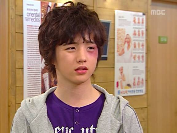 [거침없이하이킥] 민호보다 더 크게 다쳤는데 사람들이 몰라줘서 억울한 윤호.jpg | 인스티즈