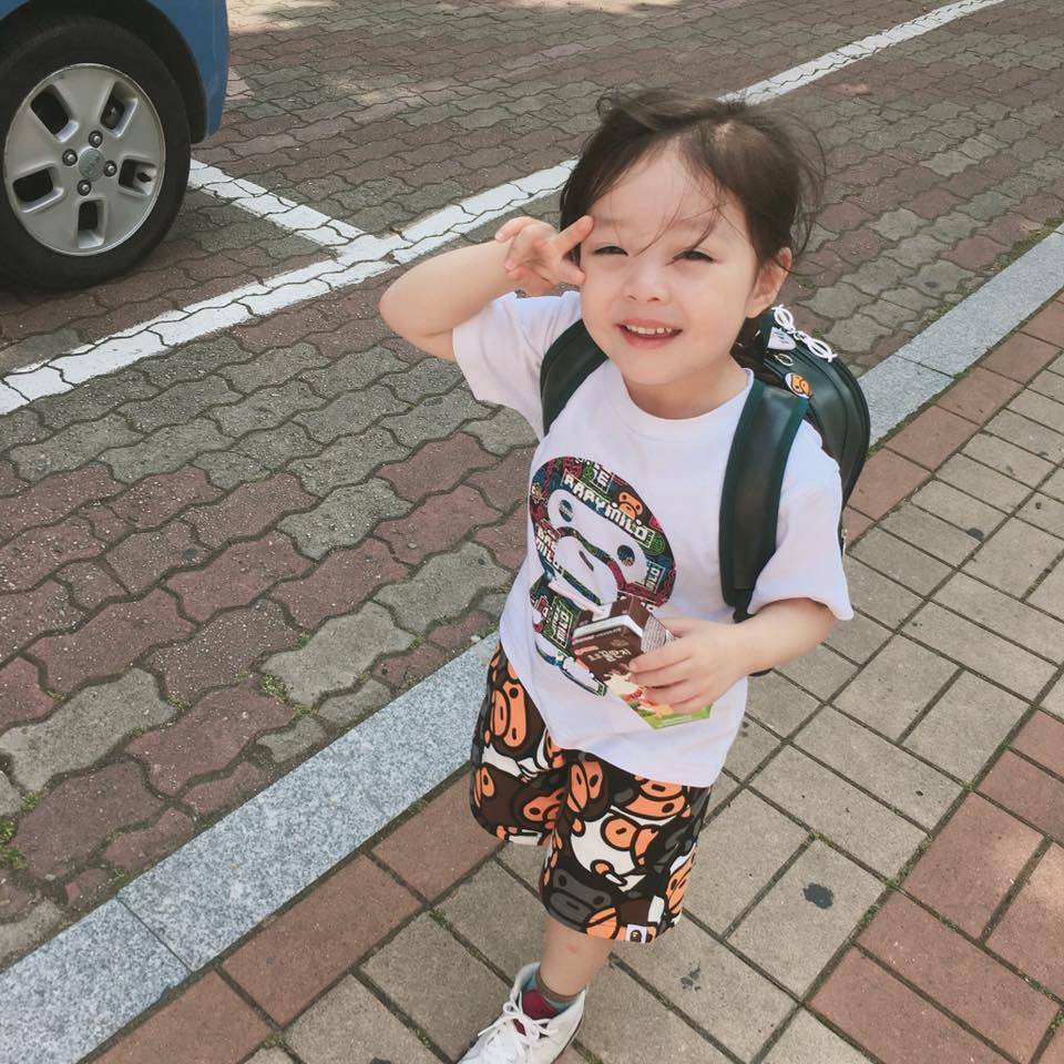 특이점이온 애기 엄마의 미모 + 기싱꿍꼬또 애기 재은이사진.jpg | 인스티즈