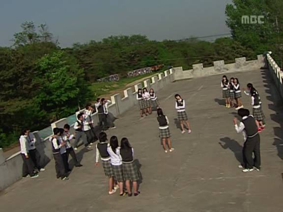 [거침없이하이킥] 짜리 강유미VS목돌이 나혜미.jpg | 인스티즈