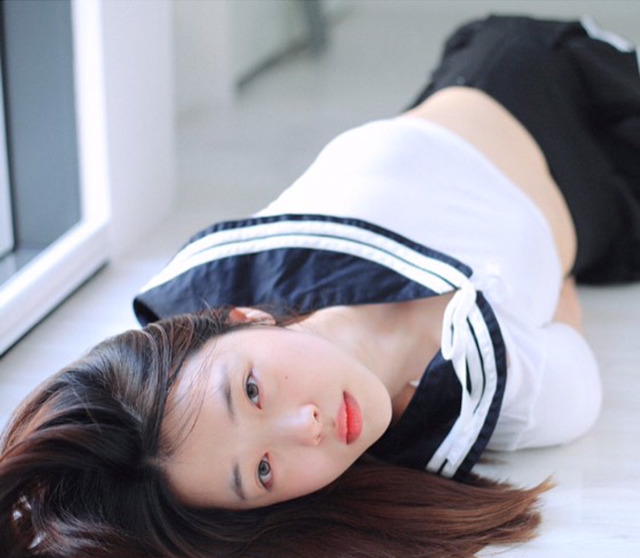 로타랑 작업한거치고 젤말없는 연예인 | 인스티즈