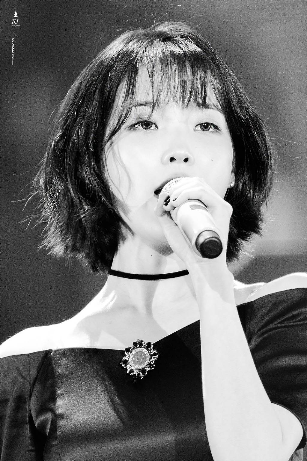 귀엽고 이쁜데 섹시하기까지한 아이유.jpgif | 인스티즈