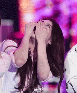 [러블리즈] 심야에 배가고프지만 참아야 할 것 같아서 미주 | 인스티즈