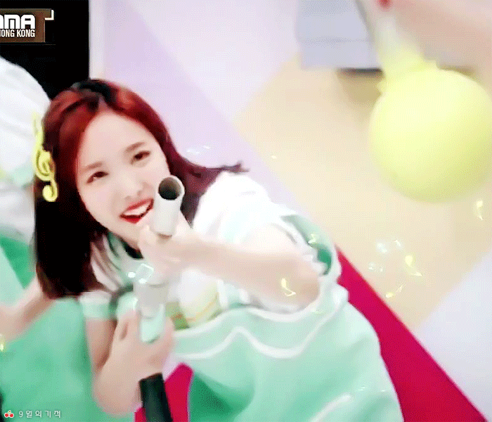 오늘자 민낯인게 부끄러운 나연이 ㅋㅋㅋㅋㅋ | 인스티즈