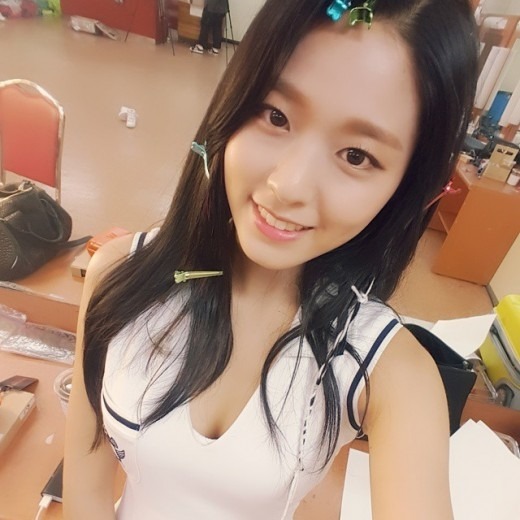 갓설현 | 인스티즈