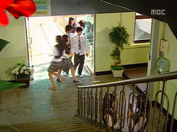 [거침없이하이킥] 짜리 강유미VS목돌이 나혜미.jpg | 인스티즈