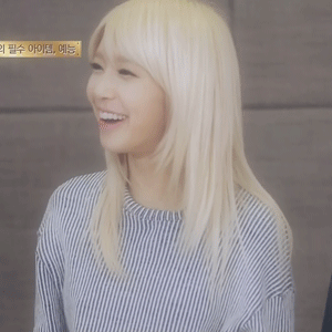 긴생머리 초아.gif | 인스티즈