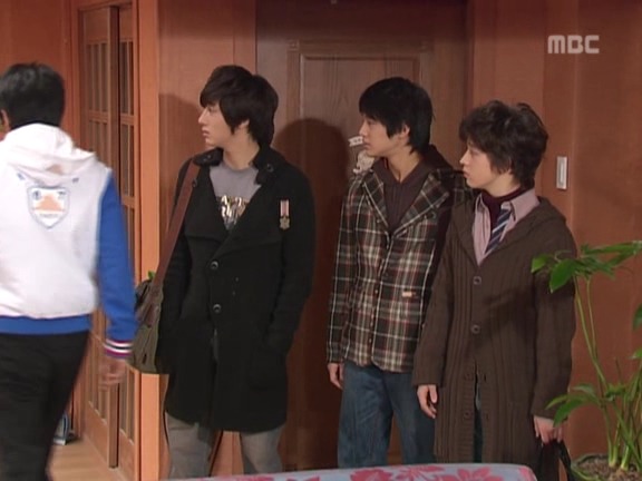 [거침없이하이킥] 박해미 앞에서 온순해진 민용이 ㅋㅋㅋㅋㅋ.jpg | 인스티즈