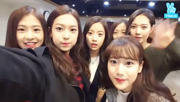 식스틴하기 전에 회사옮긴 jyp출신 에이프릴 멤버.gif | 인스티즈