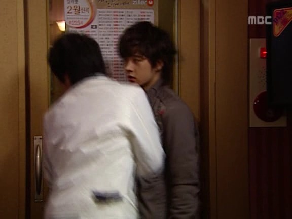 [거침없이하이킥] 범이-민호 잘못된 만남 ㅋㅋㅋㅋㅋㅋㅋㅋ.jpg | 인스티즈