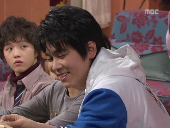 [거침없이하이킥] 박해미 앞에서 온순해진 민용이 ㅋㅋㅋㅋㅋ.jpg | 인스티즈