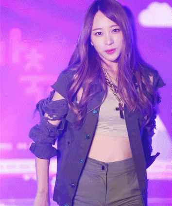 [눈호강주의] 하니가 앞머리를 항상 내리고 다니는 이유 | 인스티즈