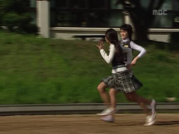 [거침없이하이킥] 짜리 강유미VS목돌이 나혜미.jpg | 인스티즈