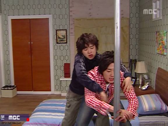 [거침없이하이킥] 민호보다 더 크게 다쳤는데 사람들이 몰라줘서 억울한 윤호.jpg | 인스티즈