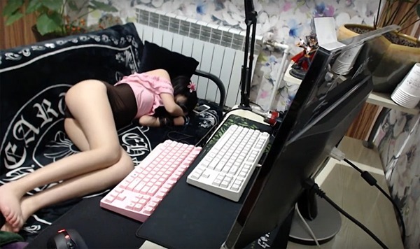 중국의 잠자는 방송만 하는 BJ | 인스티즈