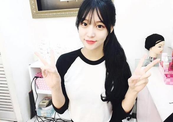 여자친구 데뷔 직전에 탈퇴한 멤버 2명.jpg | 인스티즈