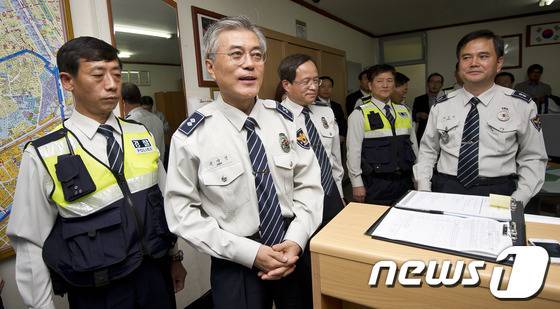 진짜 다 잘 어울리는 문재인;.jpg | 인스티즈