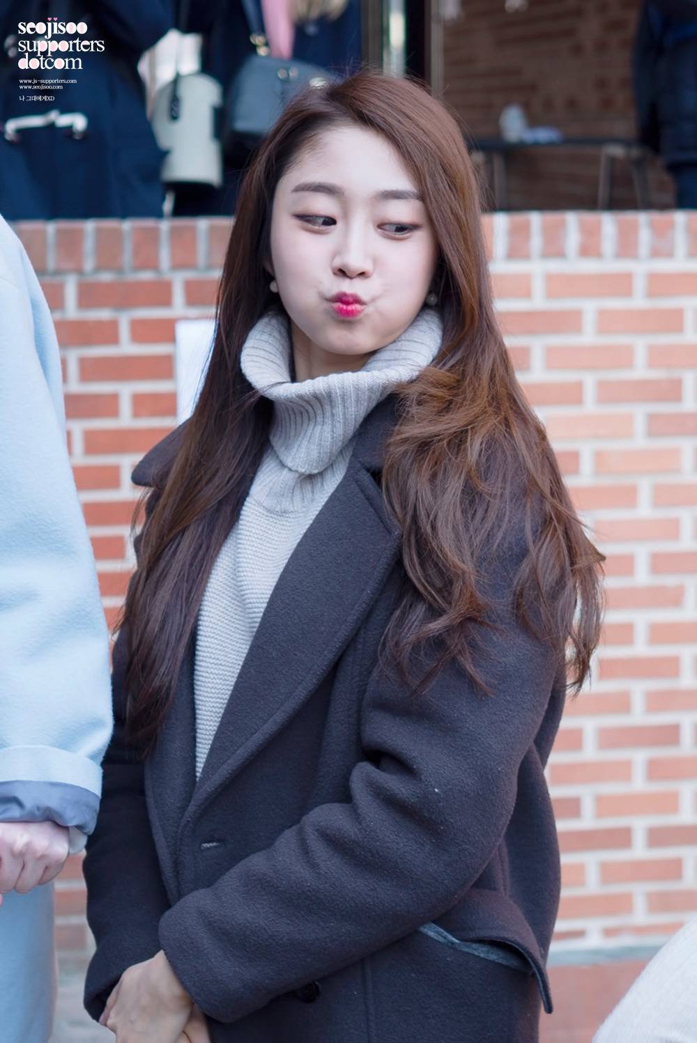 러블리즈 수정의 졸업식날 서지수 | 인스티즈