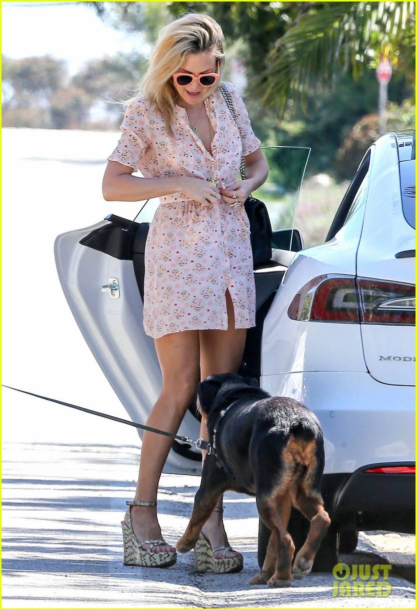 [케이트허드슨] 엄마 골디 혼의 길고 쭉 빠진 탄탄한 다리 라인을 그대로 물려받은 | 인스티즈