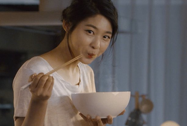 스크린에 뽀뽀 금지 | 인스티즈