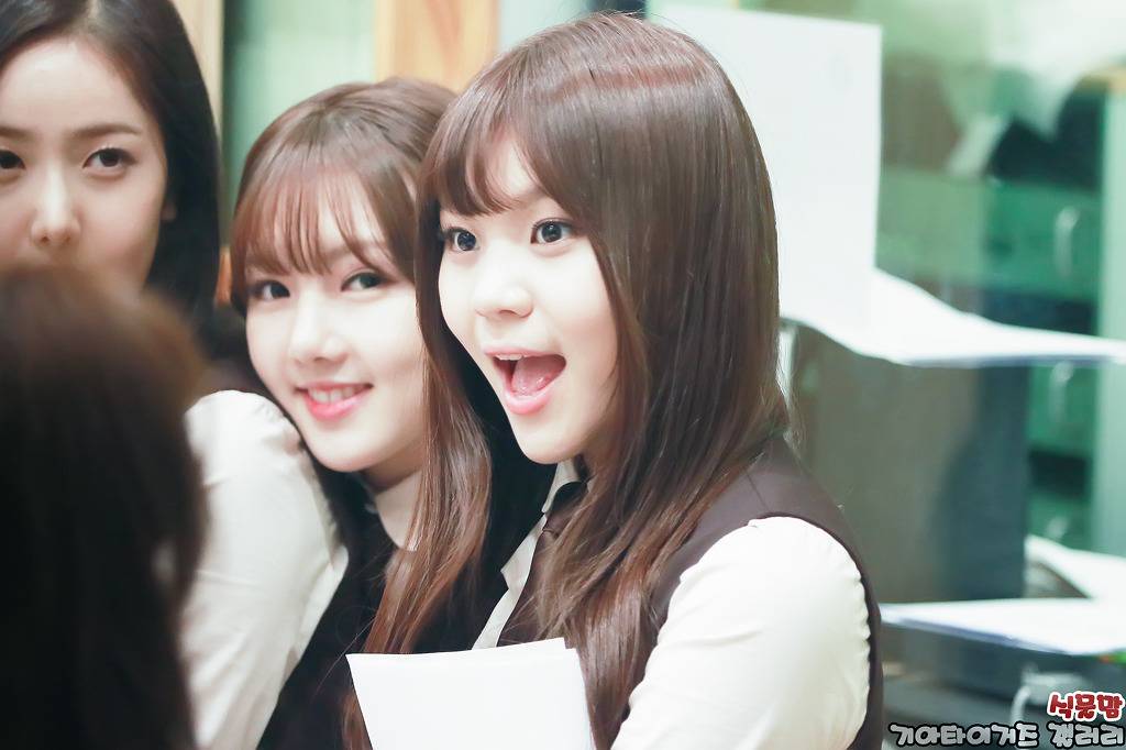 여자친구 귀염둥이막내 엄지.jpg | 인스티즈